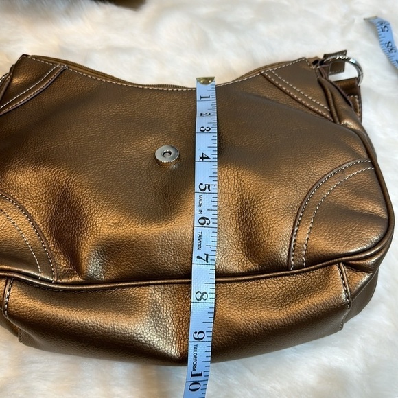 Croft and barrow bronze shoulder bag - Picture 10 of 11